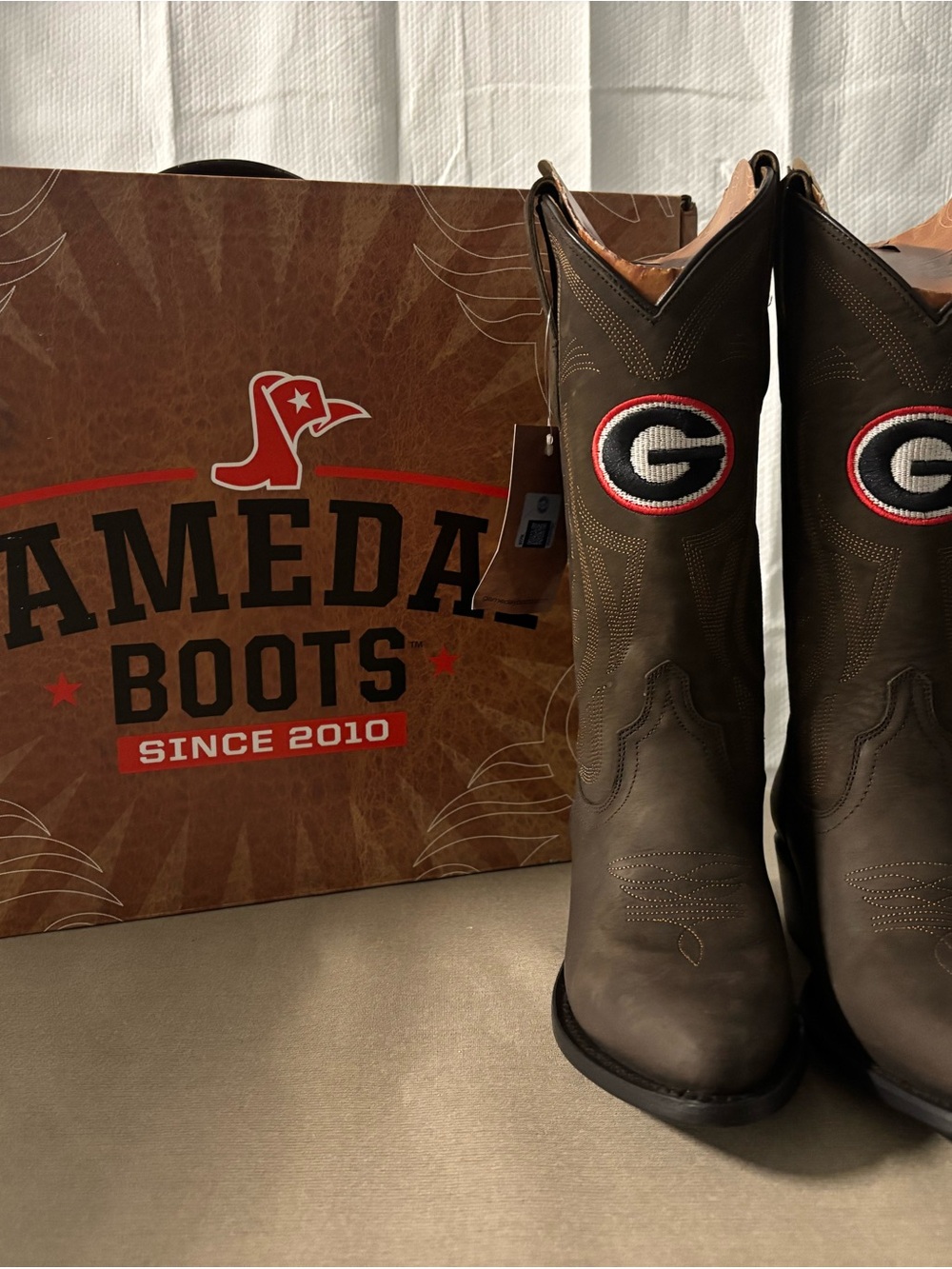 Ameda Brown Leather Western Boots with Embroidered Stitching